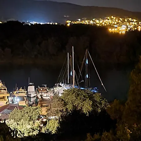 Lakeview Sunset Terrace